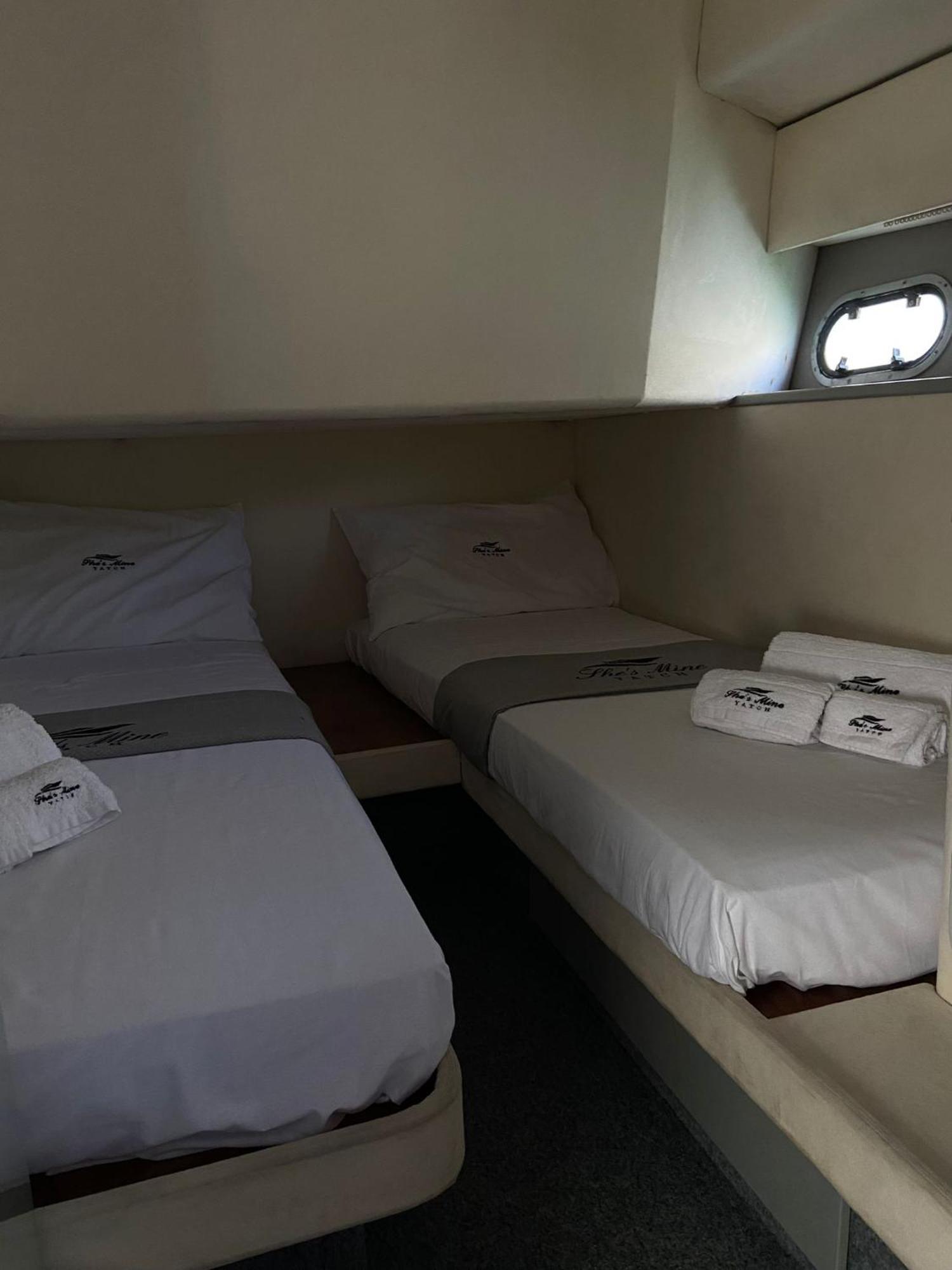 She'S Mine Yacht Hotel Catania-Fontanarossai nemzetközi repülőtér Kültér fotó