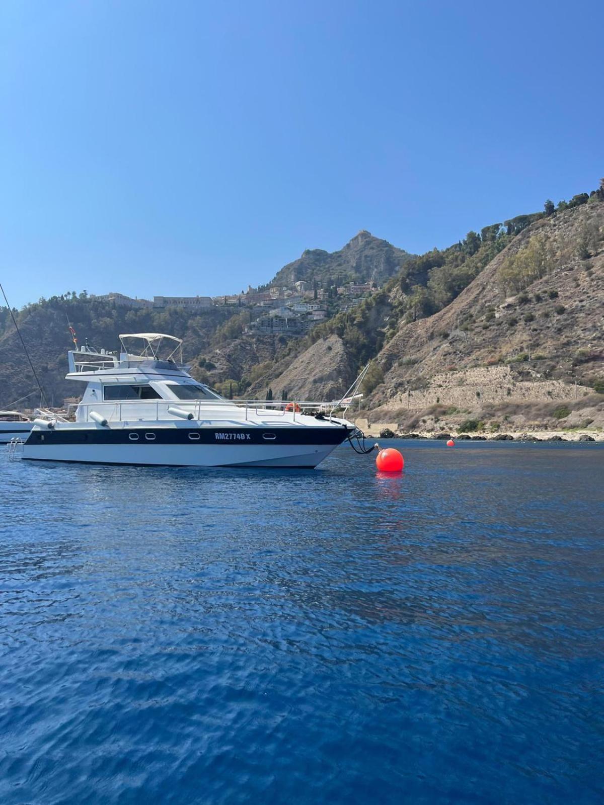She'S Mine Yacht Hotel Catania-Fontanarossai nemzetközi repülőtér Kültér fotó
